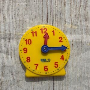 Kids learning clock